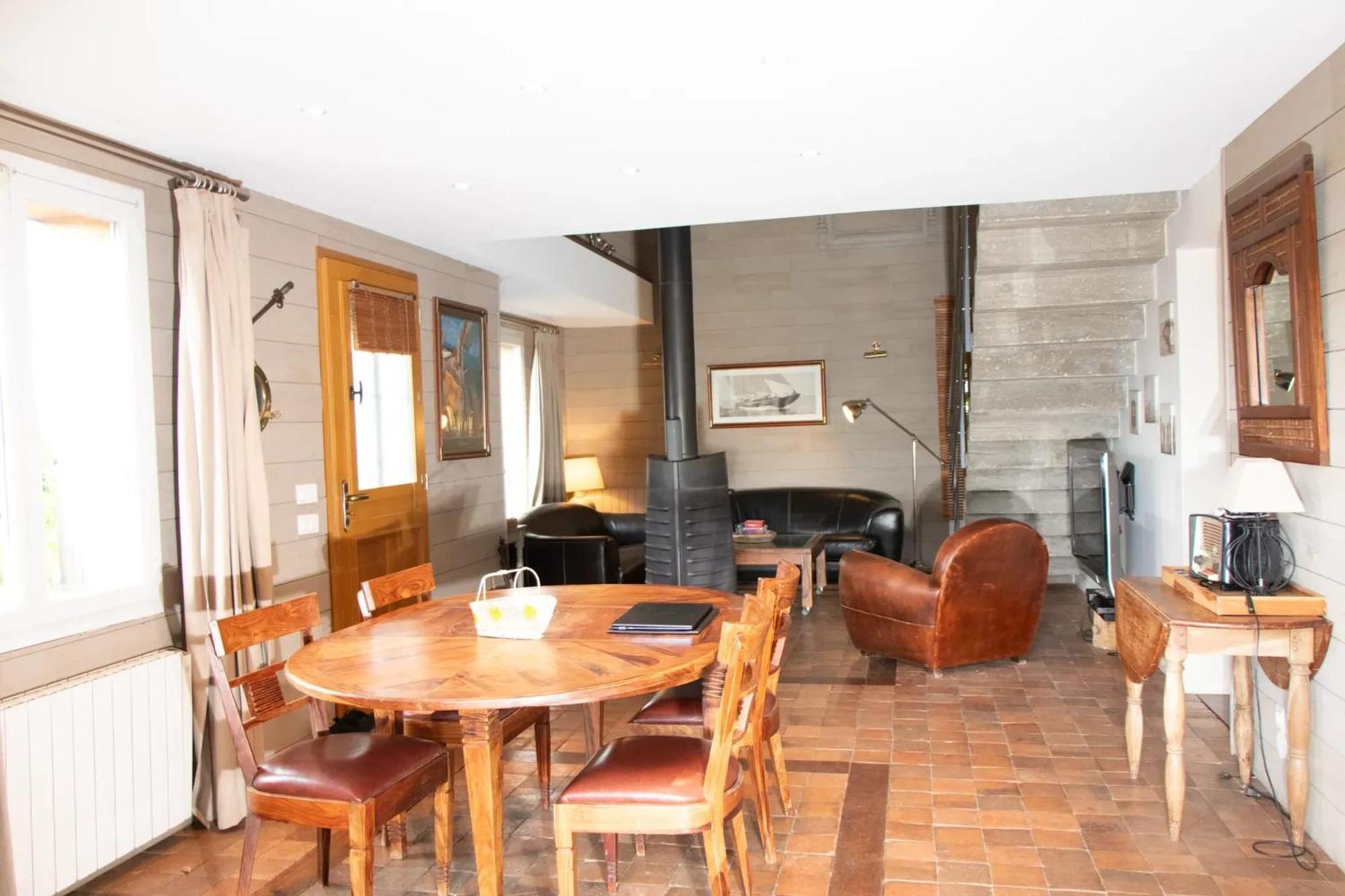 Chalet Chaleureux A Marigny-L'Eglise Avec Vue Sur Lac Et Montagne Exterior photo